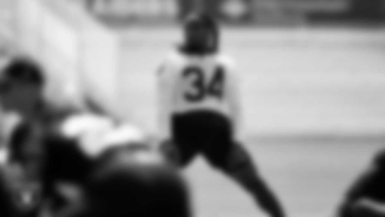 Las Vegas Raiders running back Brandon Bolden (34) during Day Two of 2022 Veteran Minicamp.