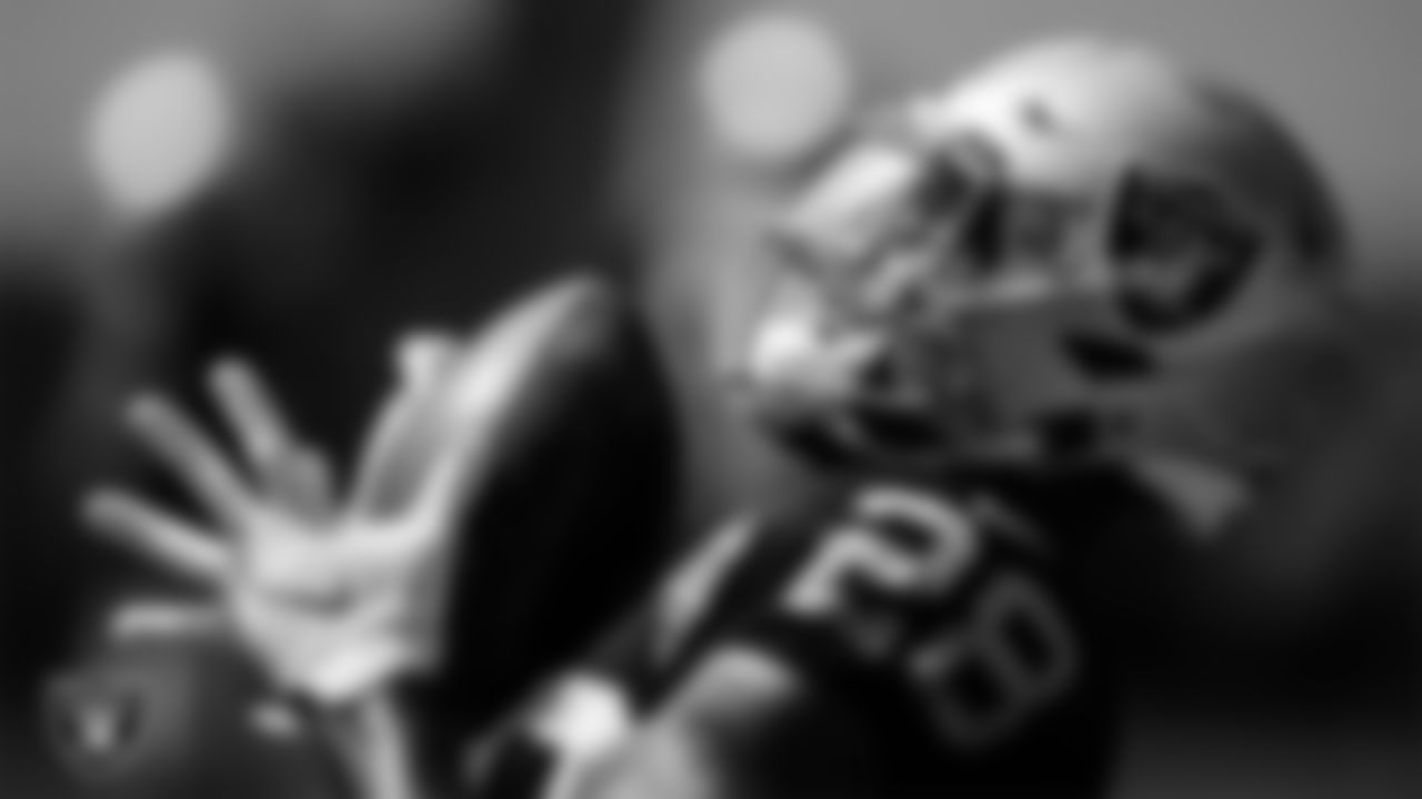 Las Vegas Raiders running back Josh Jacobs (28) warming up before the regular season away game against the Carolina Panthers.