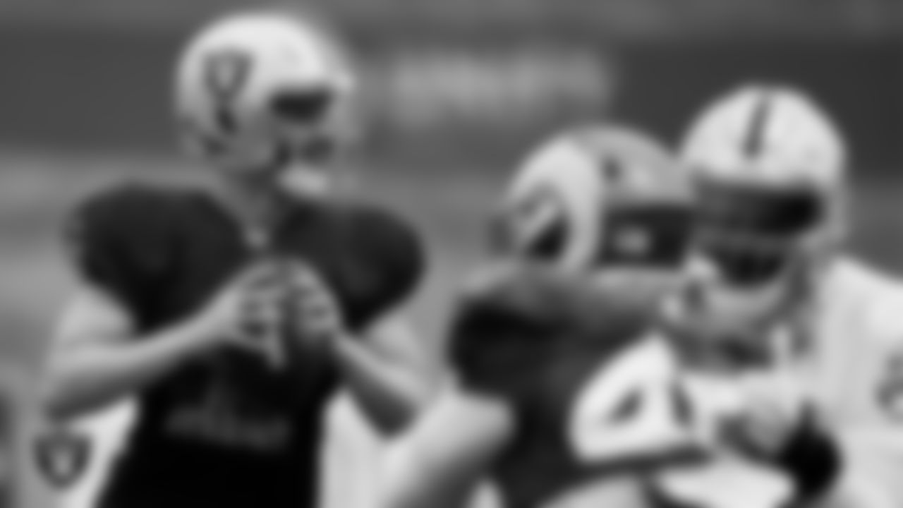Las Vegas Raiders quarterback Derek Carr (4) on the field for a joint practice with the Los Angeles Rams at 2021 Training Camp.