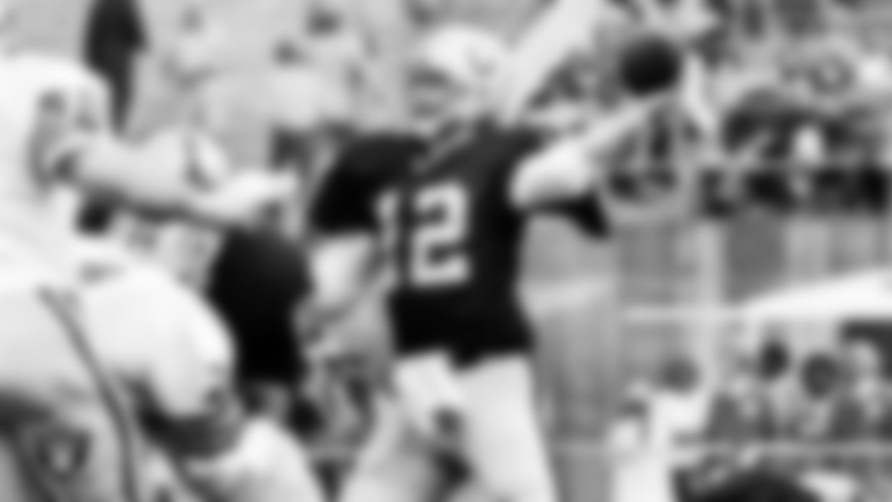 2. Ken Stabler (1970-1979)
Total passing touchdowns: 150