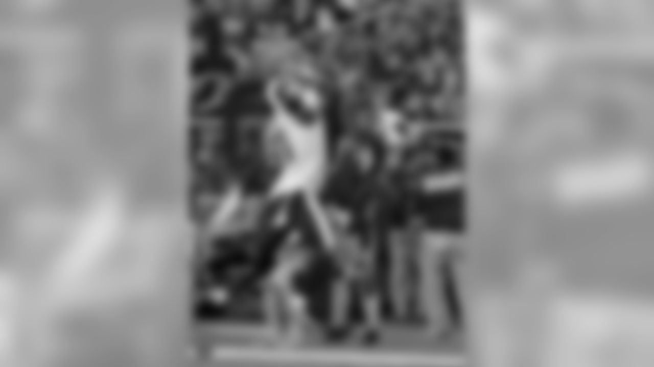 WR J.J. Nelson