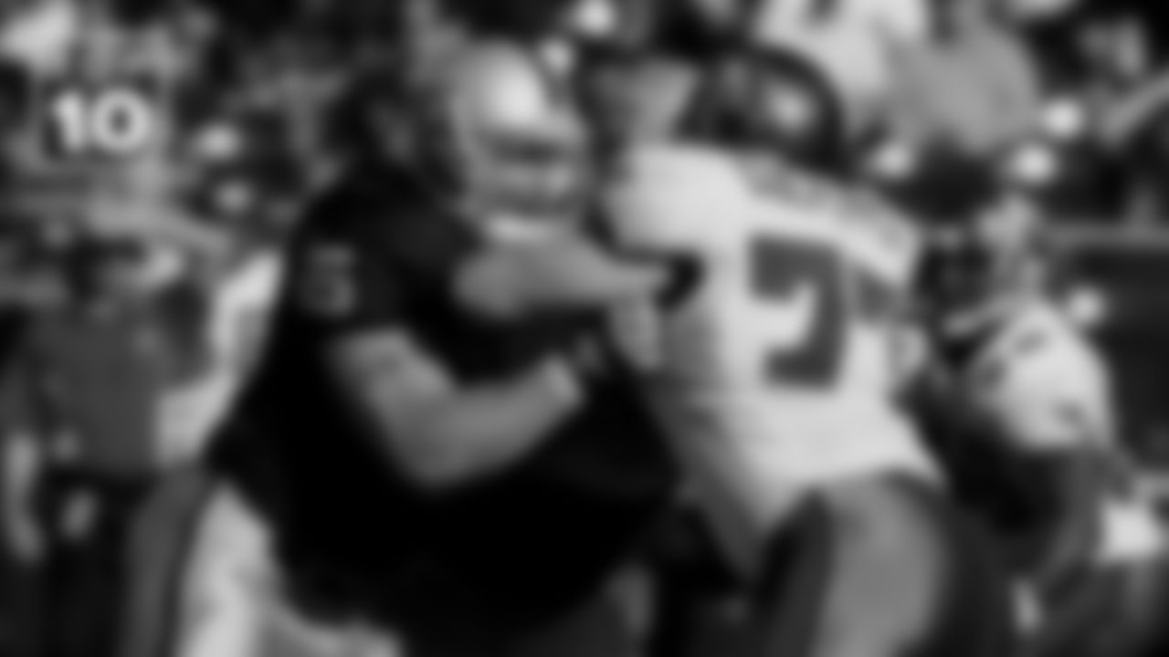 7. OL Barry Sims (1999 - 2007)
119 starts in 136 games, part of NFL's best rushing offense (2000) and NFL's top offense (2002).