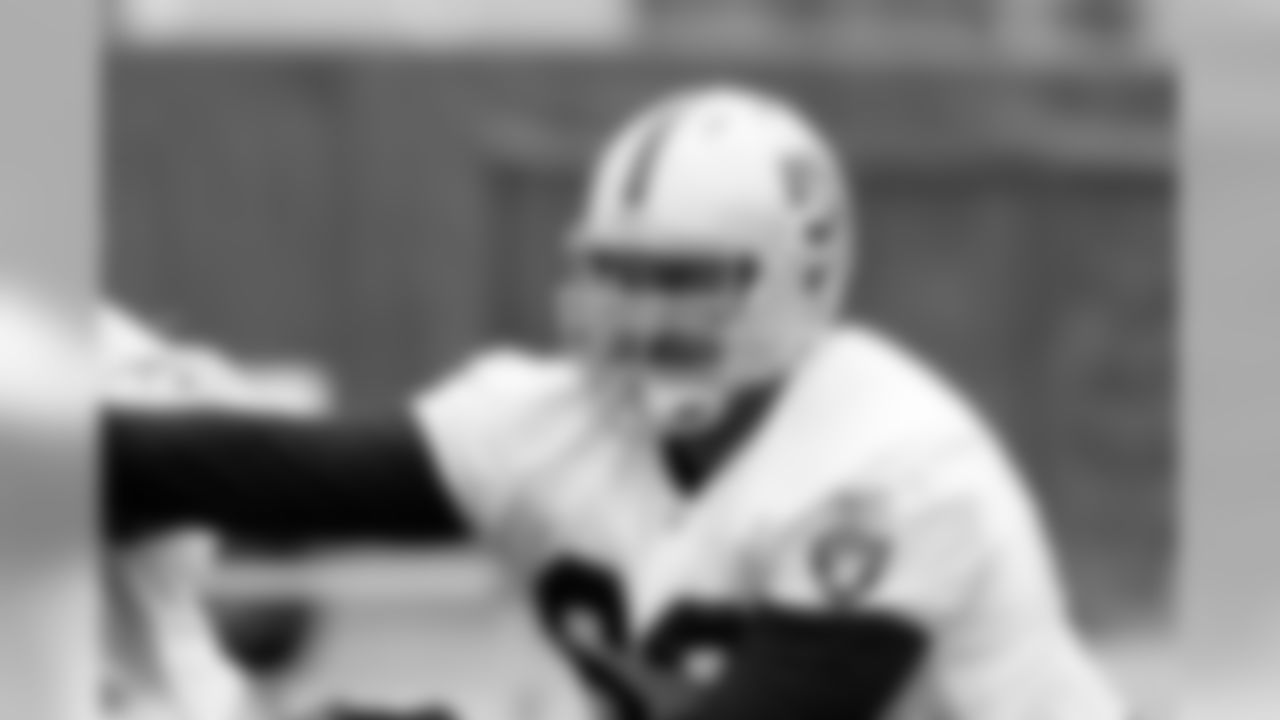 An offensive lineman works on his technique. Photo by Tony Gonzales.