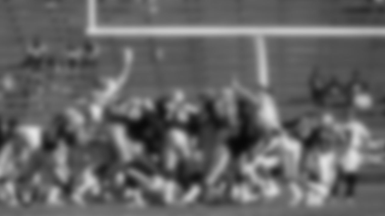 Los Angeles Raiders kicker Jeff Jaeger (18) kicks a PAT during the regular season home game against the Cincinnati Bengals at Los Angeles Memorial Coliseum, Sunday, November 5, 1989, in Los Angeles, Calif.