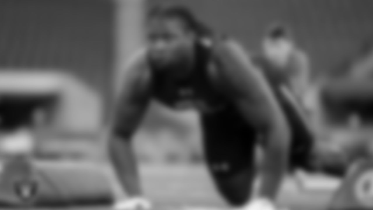 DE Takkarist McKinley
UCLA (2017)