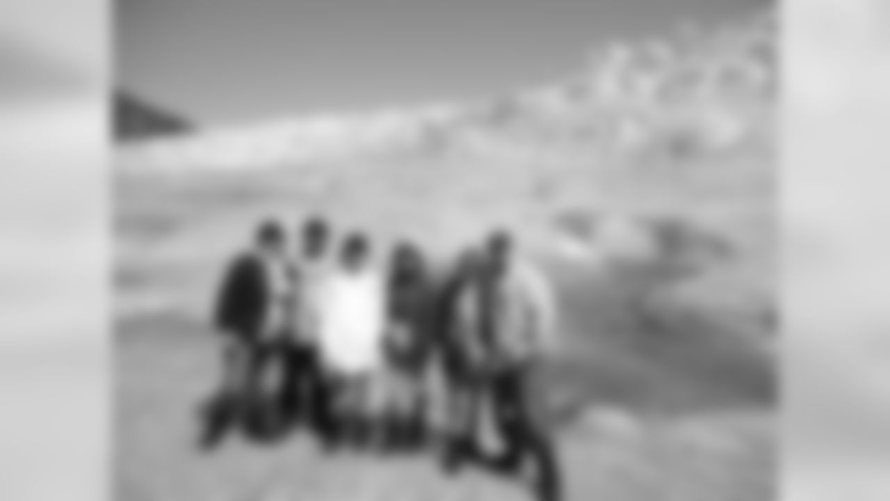 Patsy, Joe, Joseph, Jasmine, Magda, Alberton Mendenhall Glacier in Alaska
