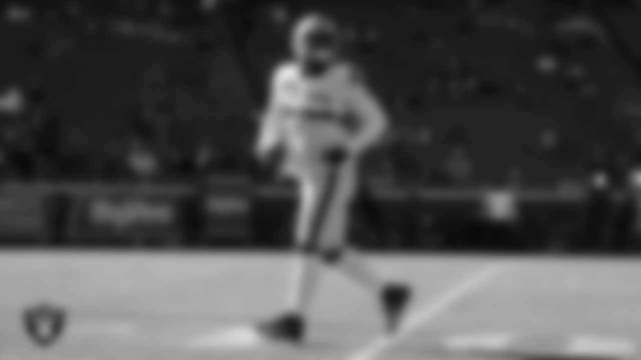 Las Vegas Raiders running back Josh Jacobs (28) warming up before the regular season away game against the Kansas City Chiefs at Arrowhead Stadium.