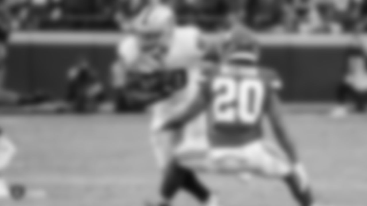 Oakland Raiders tight end Darren Waller (83) during the Oakland Raiders regular season game against the Kansas City Chiefs at Arrowhead Stadium, Sunday, December 30, 2018, in Kansas City, Missouri. The Oakland Raiders lost 35-3.