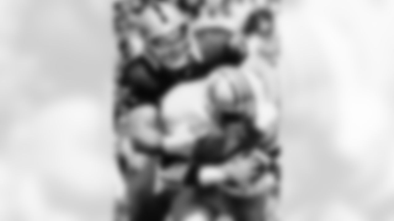 The Raiders selected Howie Long in the 2nd round of the 1981 NFL Draft. During his 13 years with the Raiders, Long played in 179 games with 151 starts and recorded 84 sacks, two interceptions, and 10 fumble recoveries. He was selected to play in eight Pro Bowls, named 1st Team All-Pro twice, and was named defensive player of the year in 1985. Long was inducted into the Pro Football Hall of Fame in 2000.