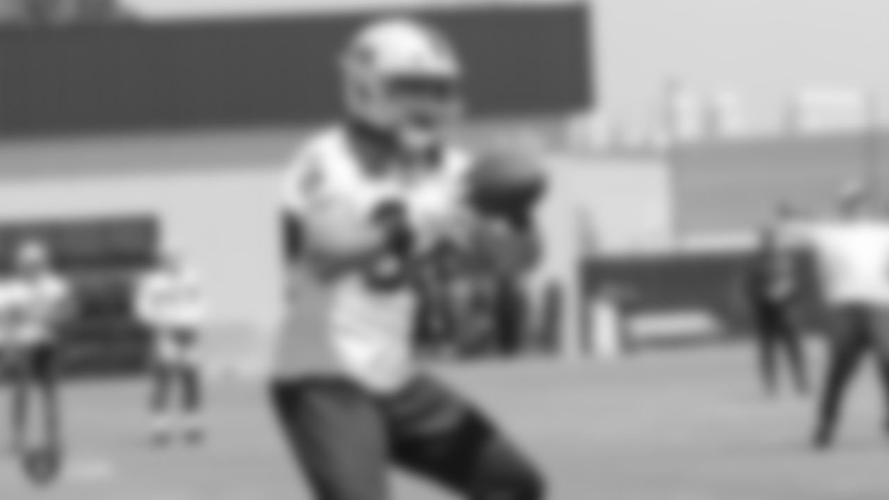 TE Luke WIllson