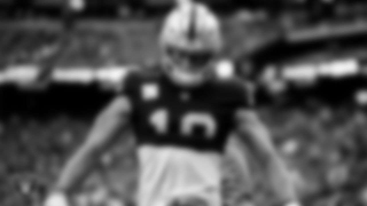 Las Vegas Raiders wide receiver Mack Hollins (10) warming up before the regular season home game against the Indianapolis Colts at Allegiant Stadium.