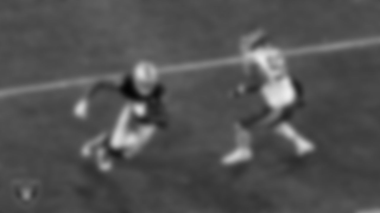Las Vegas Raiders tight end Darren Waller (83) runs after making a catch during the regular season home game against the Kansas City Chiefs.