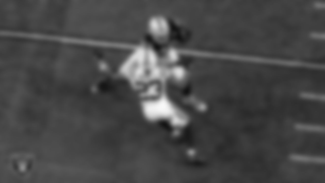 Las Vegas Raiders tight end Darren Waller (83) runs after making a catch during the regular season home game against the Indianapolis Colts.