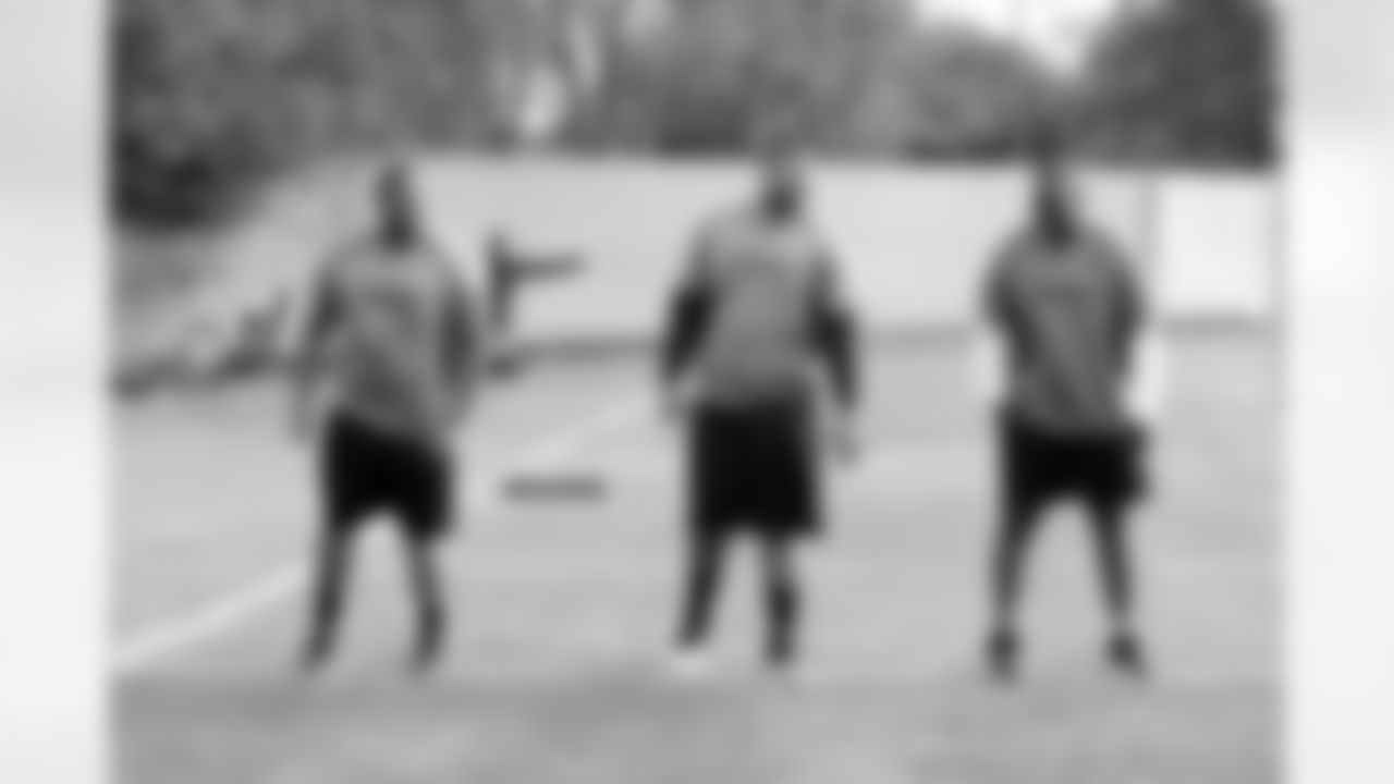 Offensive linemen Jarrod Shaw, Austin Howard and Kevin Boothe