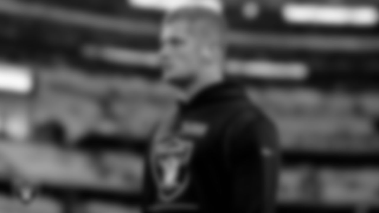 Las Vegas Raiders defensive end Carl Nassib (94) warming up before the regular season away game against the Dallas Cowboys.
