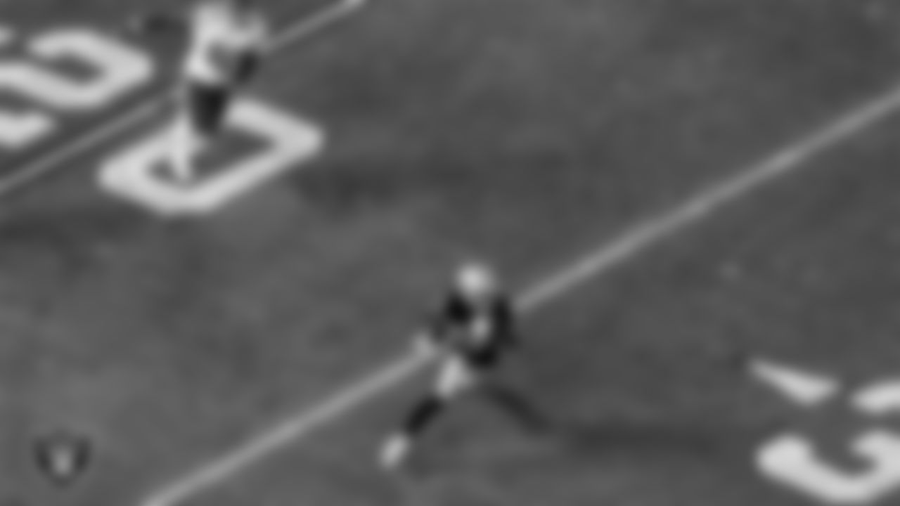WR Zay Jones