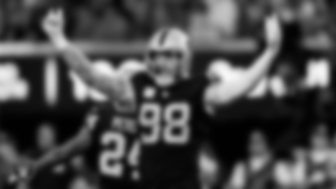 Las Vegas Raiders defensive end Maxx Crosby (98) during the regular season home game against the Green Bay Packers at Allegiant Stadium.