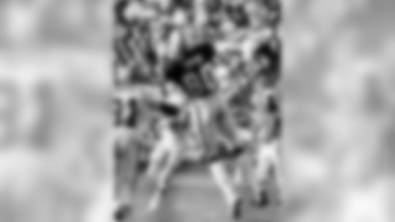 James Lofton played for the Raiders from 1987-88, starting 28 games and catching 69 passes for 1,429 yards and five TDs. He was inducted into the Pro Football Hall of Fame in 2003. Lofton also spent 2008 as the Raiders wide receivers coach.