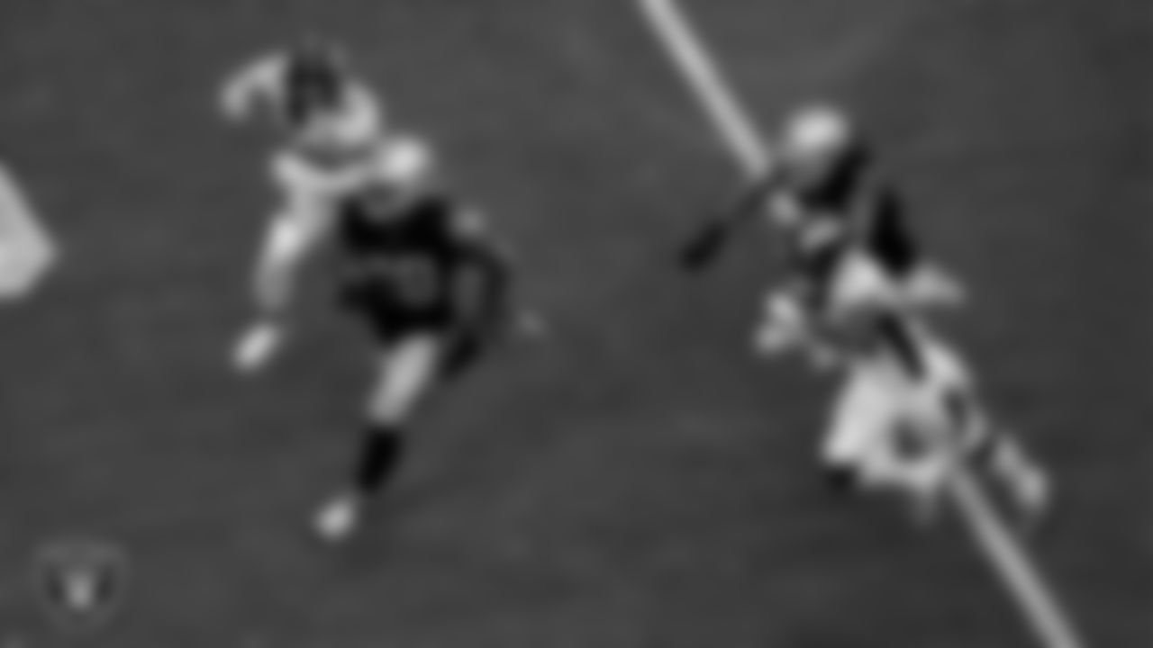 Las Vegas Raiders running back Josh Jacobs (28) rushes during the regular season home game against the Denver Broncos at Allegiant Stadium.