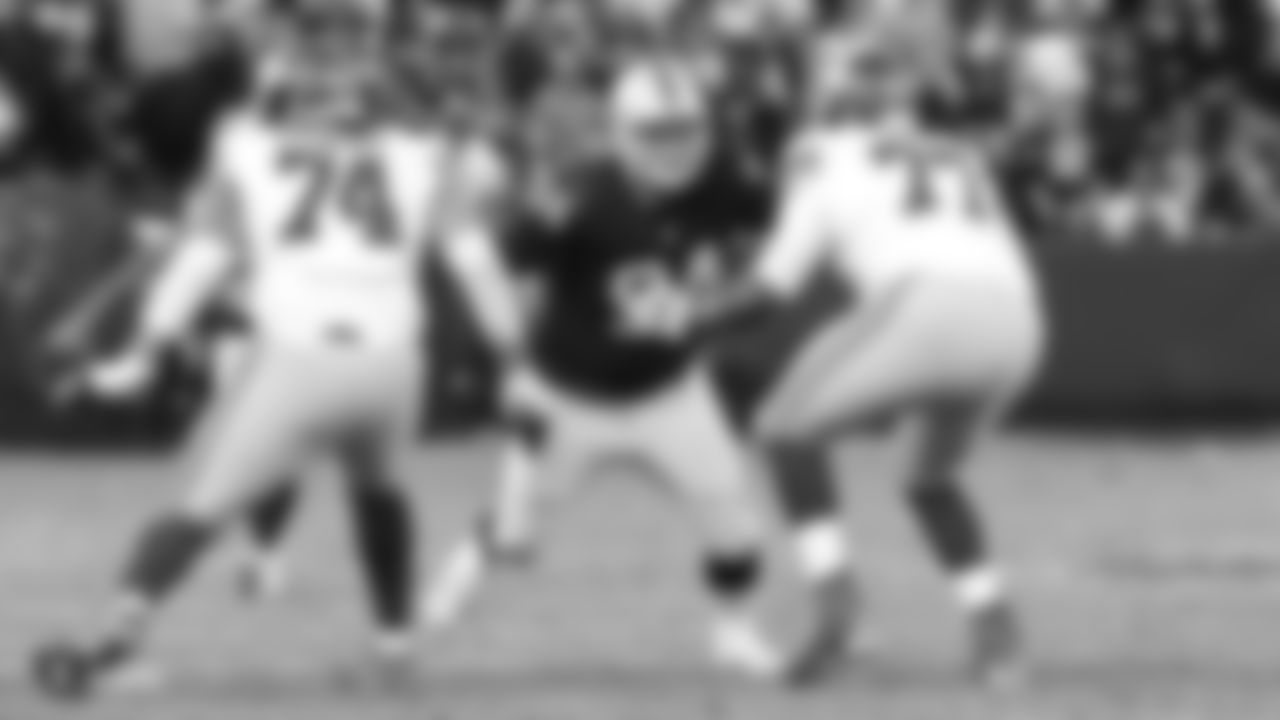 DT Eddie Vanderdoes