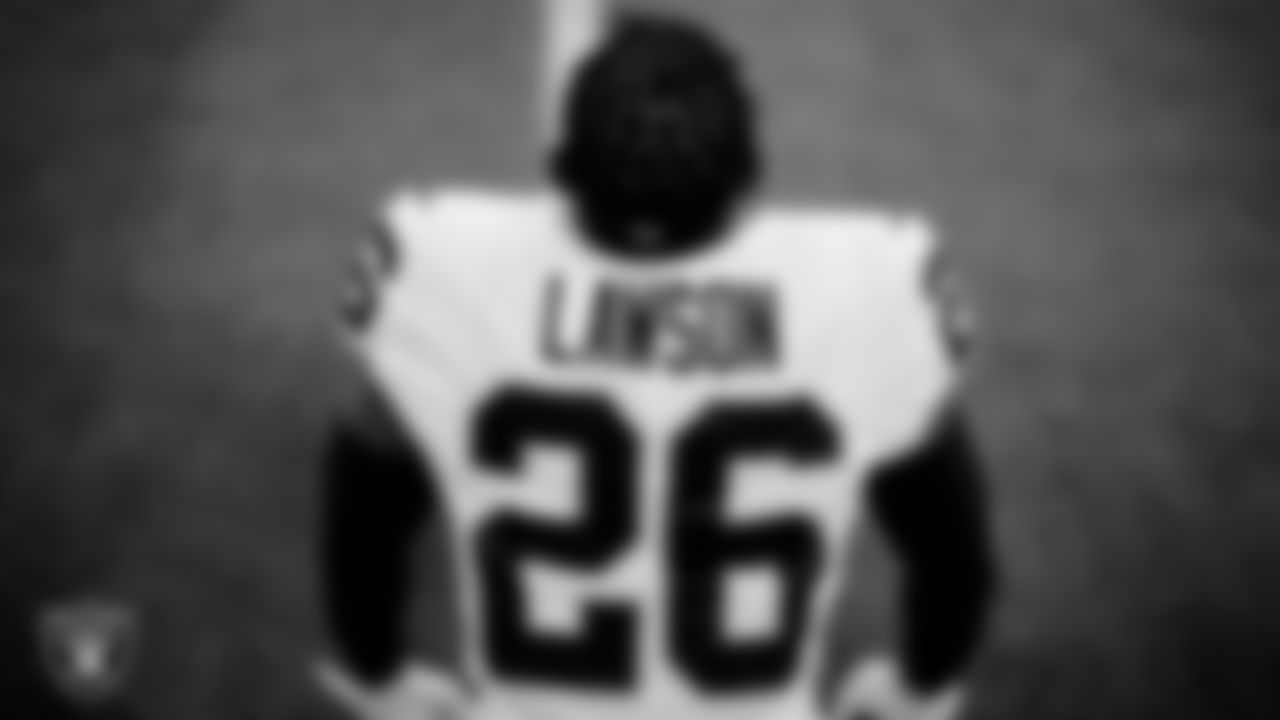 Las Vegas Raiders cornerback Nevin Lawson (26) warms up before the preseason game against the Los Angeles Rams at SoFi Stadium.