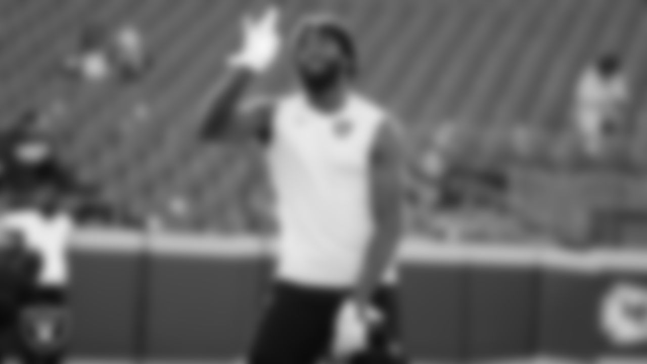 Las Vegas Raiders cornerback Nate Hobbs (39) warming up before the regular season away game against the Kansas City Chiefs at Arrowhead Stadium.