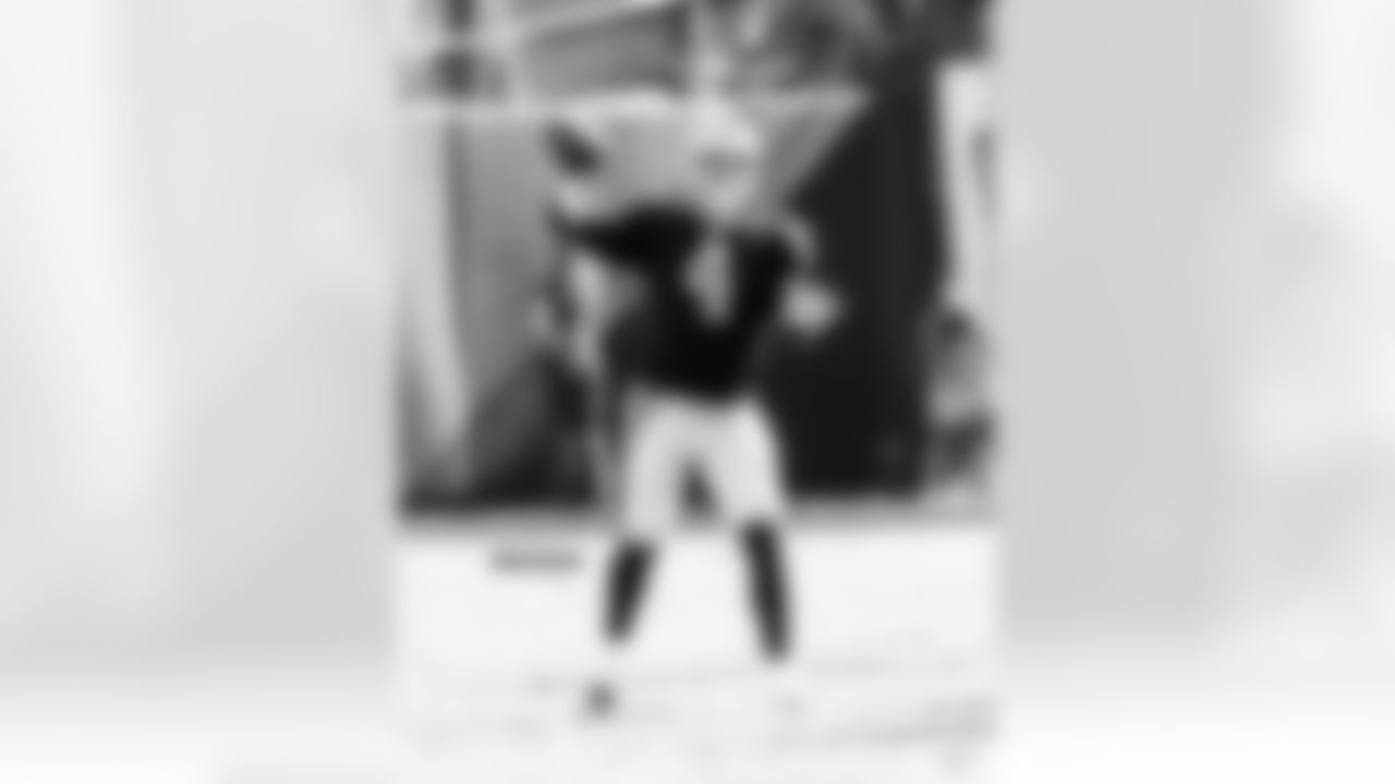 QB Derek Carr