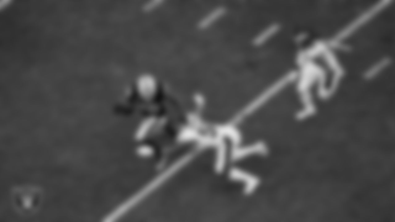 Las Vegas Raiders running back Josh Jacobs (28) rushes during the regular season home game against the Philadelphia Eagles.