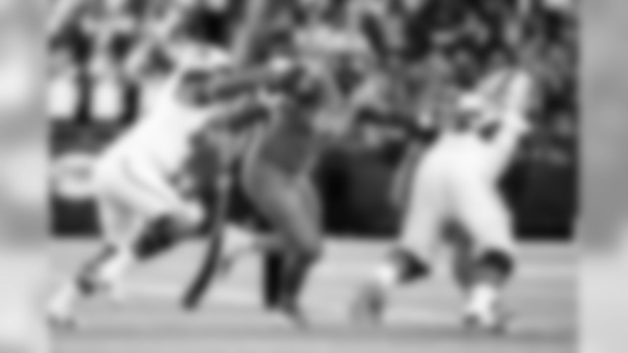 DeForest Buckner, DE, Oregon