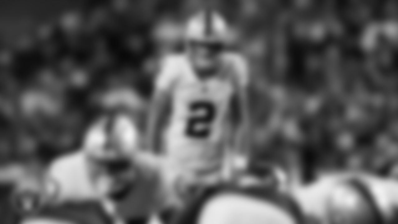 Las Vegas Raiders kicker Daniel Carlson (2) lines up to kick a PAT during the regular season away game against the Kansas City Chiefs at GEHA Field at Arrowhead Stadium.