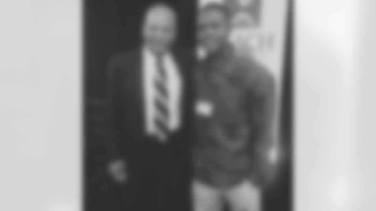 FS Tevin McDonald and Hall of Famer Ronnie Lott