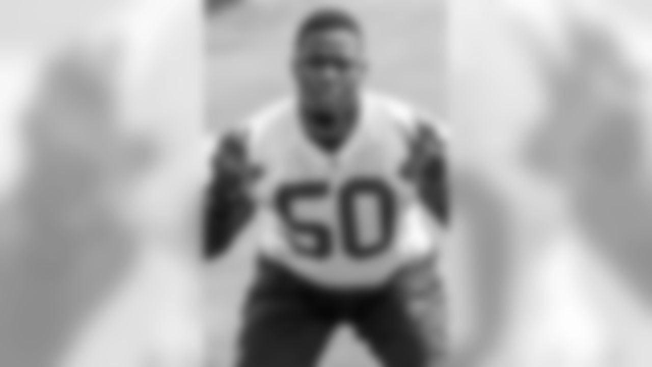 LB Curtis Lofton