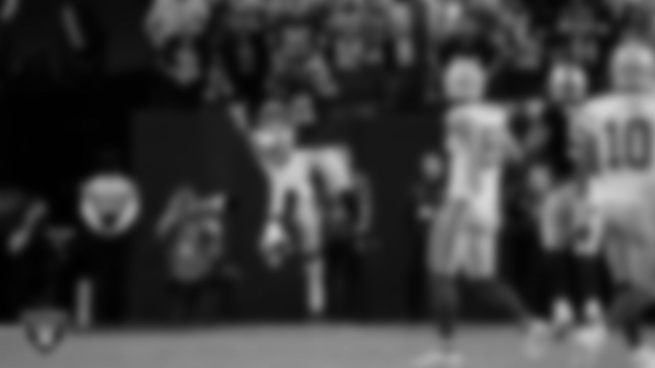 Las Vegas Raiders cornerback Amik Robertson (21) during the regular season home game against the Green Bay Packers at Allegiant Stadium.