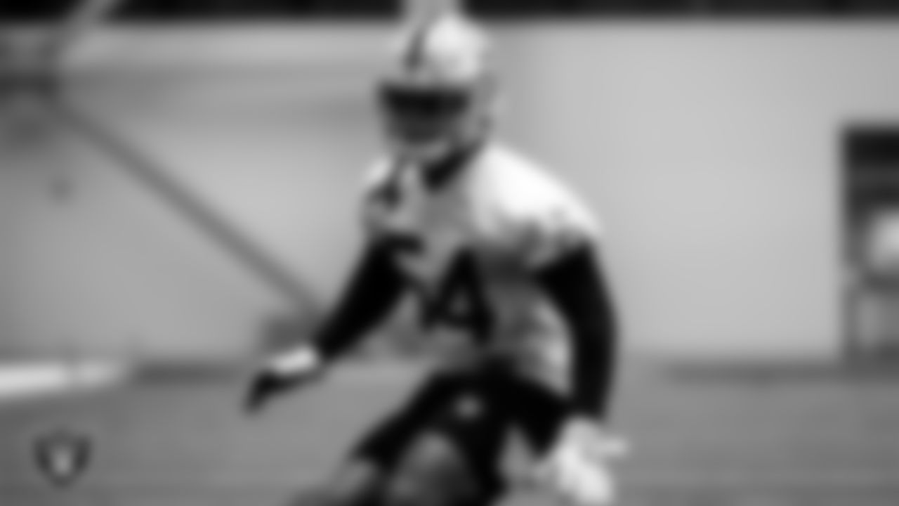 Las Vegas Raiders linebacker Raekwon McMillan (54) during practice.