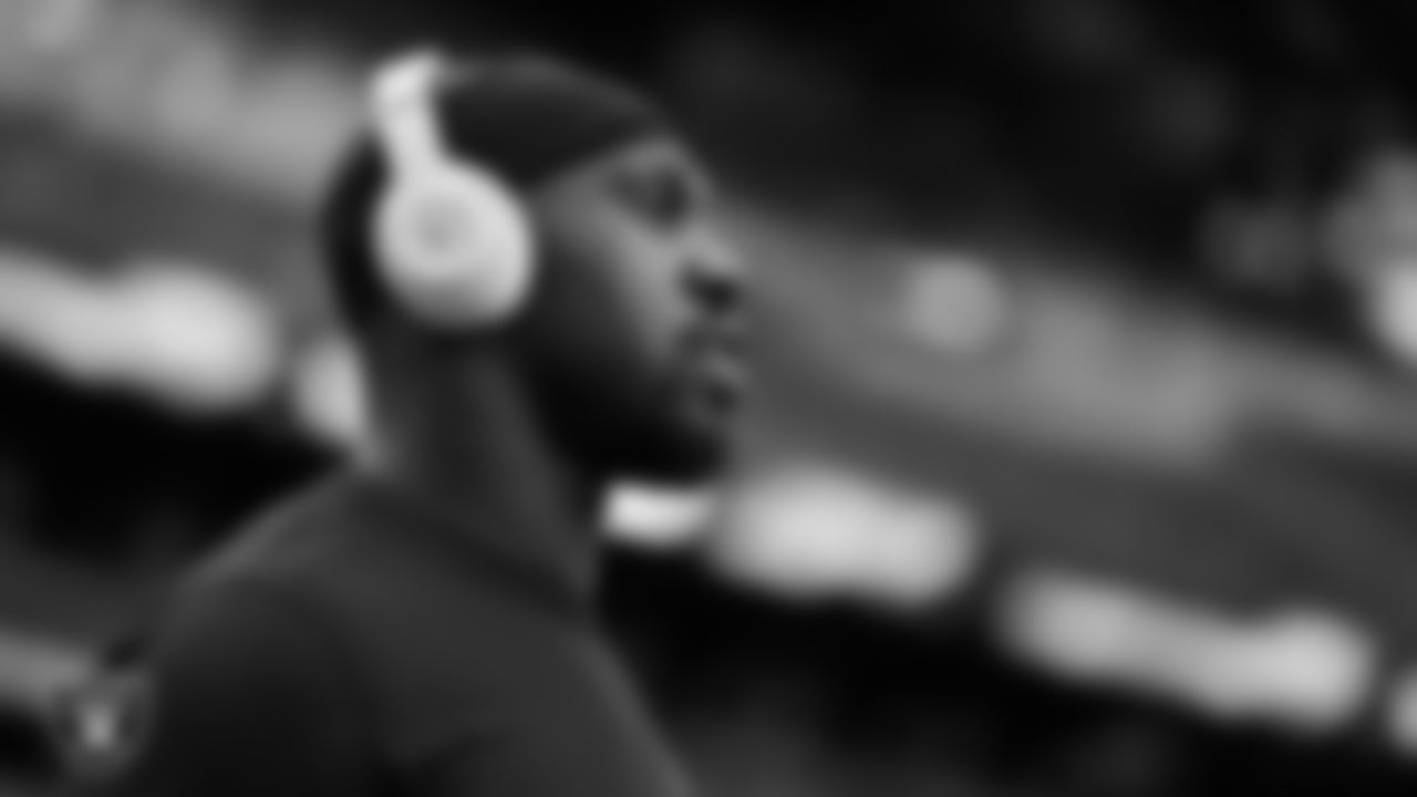 Las Vegas Raiders defensive end Chandler Jones (55) warming up before the regular season home game against the Indianapolis Colts at Allegiant Stadium.