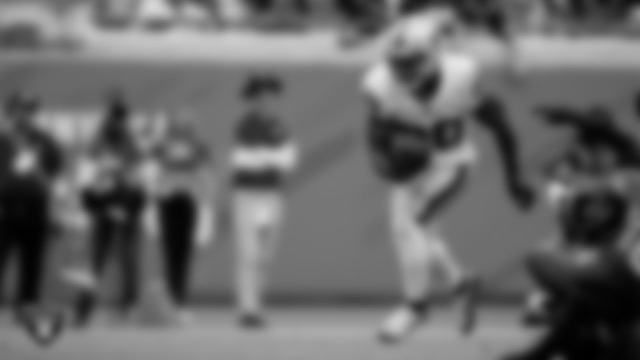 Las Vegas Raiders running back Josh Jacobs (28) during the regular season away game against the Jacksonville Jaguars at TIAA Bank Field.