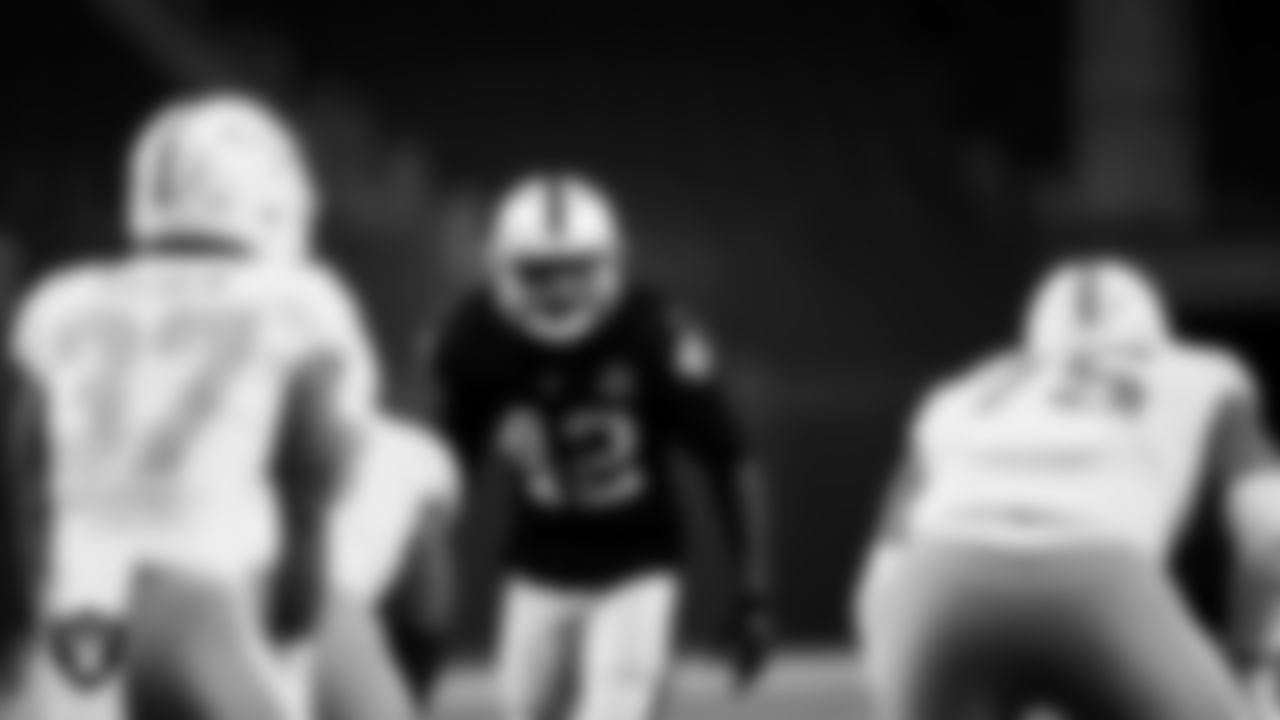 Las Vegas Raiders linebacker Cory Littleton (42) lines up before the snap during the regular season home game against the Miami Dolphins.