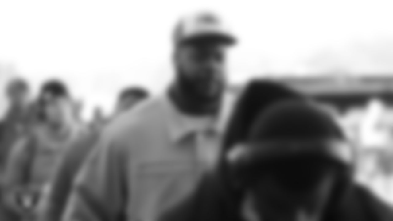 Las Vegas Raiders defensive tackle Quinton Jefferson (77) arrives to the regular season away game against the Kansas City Chiefs at Arrowhead Stadium.