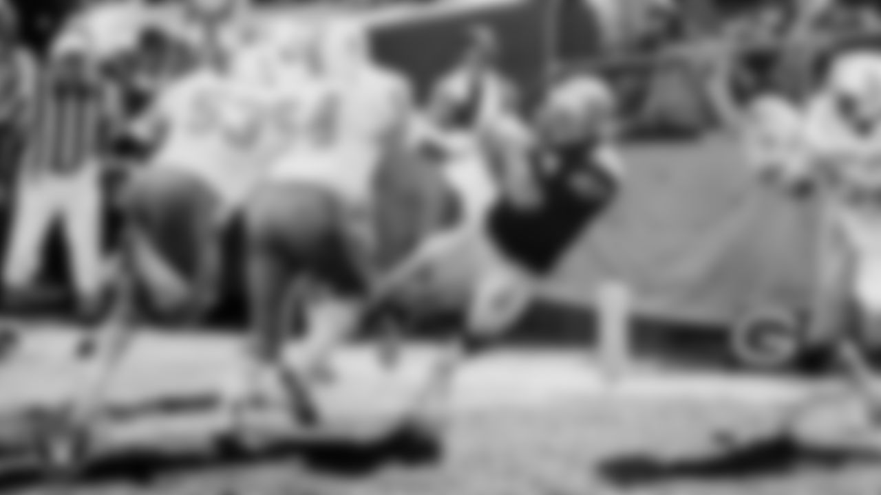 TE Dave Casper (1974-80, 84)
Hall of Fame Class of 2002