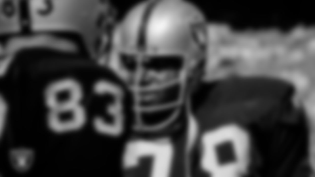 On This Date in Raiders History: Art Shell inducted into the Hall of Fame