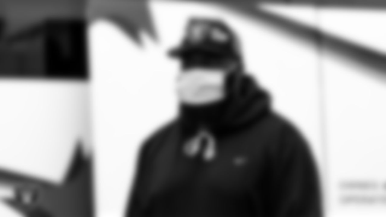 Las Vegas Raiders defensive tackle Maliek Collins (97) departs for the regular season away game against the Los Angeles Chargers.