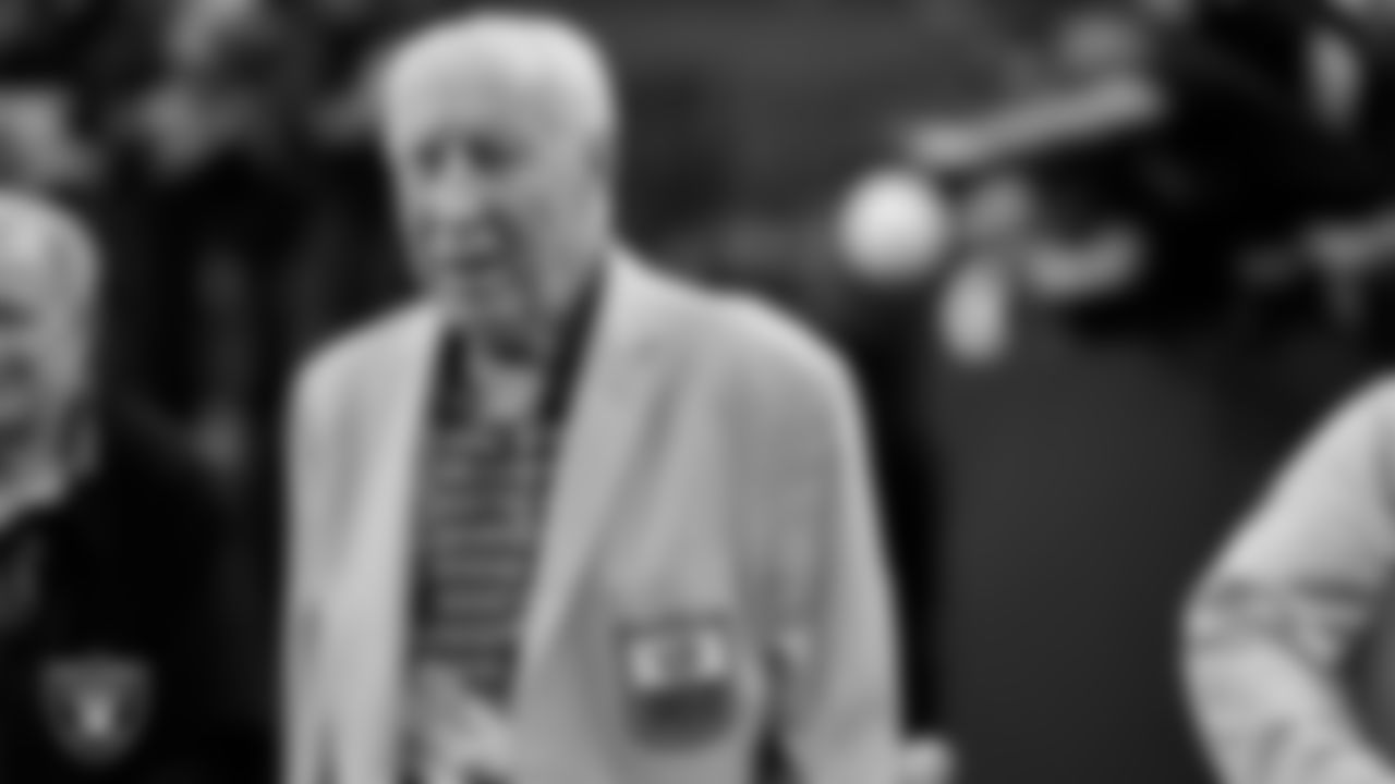Las Vegas Raiders alumnus Fred Biletnikoff before the regular season home game against the Pittsburgh Steelers at Allegiant Stadium.