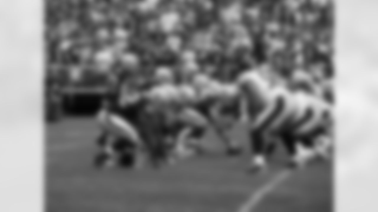 Raiders vs. Steelers line of scrimmage