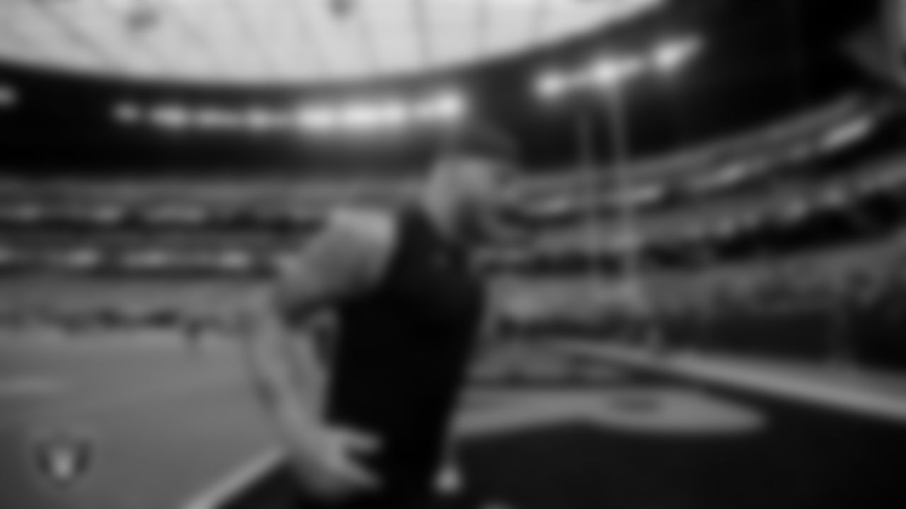 Las Vegas Raiders defensive end Maxx Crosby (98) warming up before the preseason game against the Seattle Seahawks at Allegiant Stadium.
