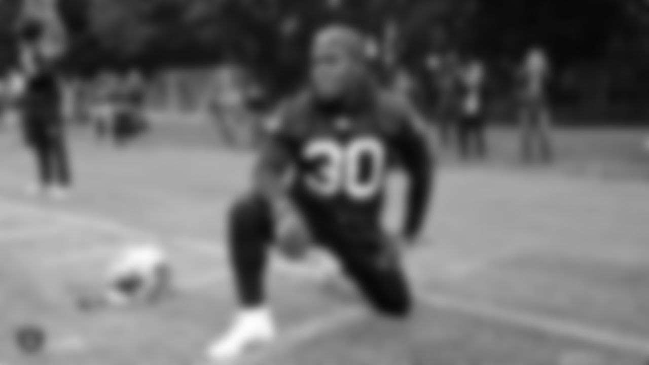 Raiders running back Jalen Richard (30) on the field for practice at The Grove Hotel.