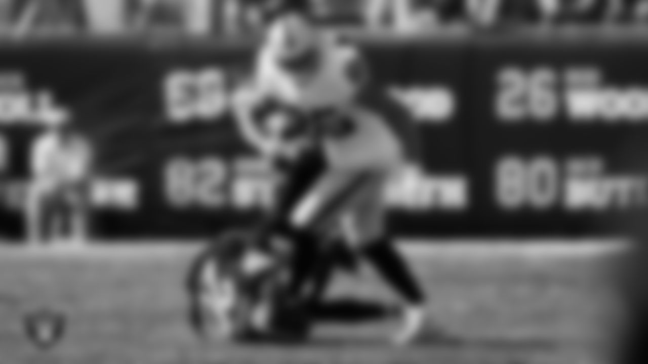 TE Derek Carrier - Unrestricted