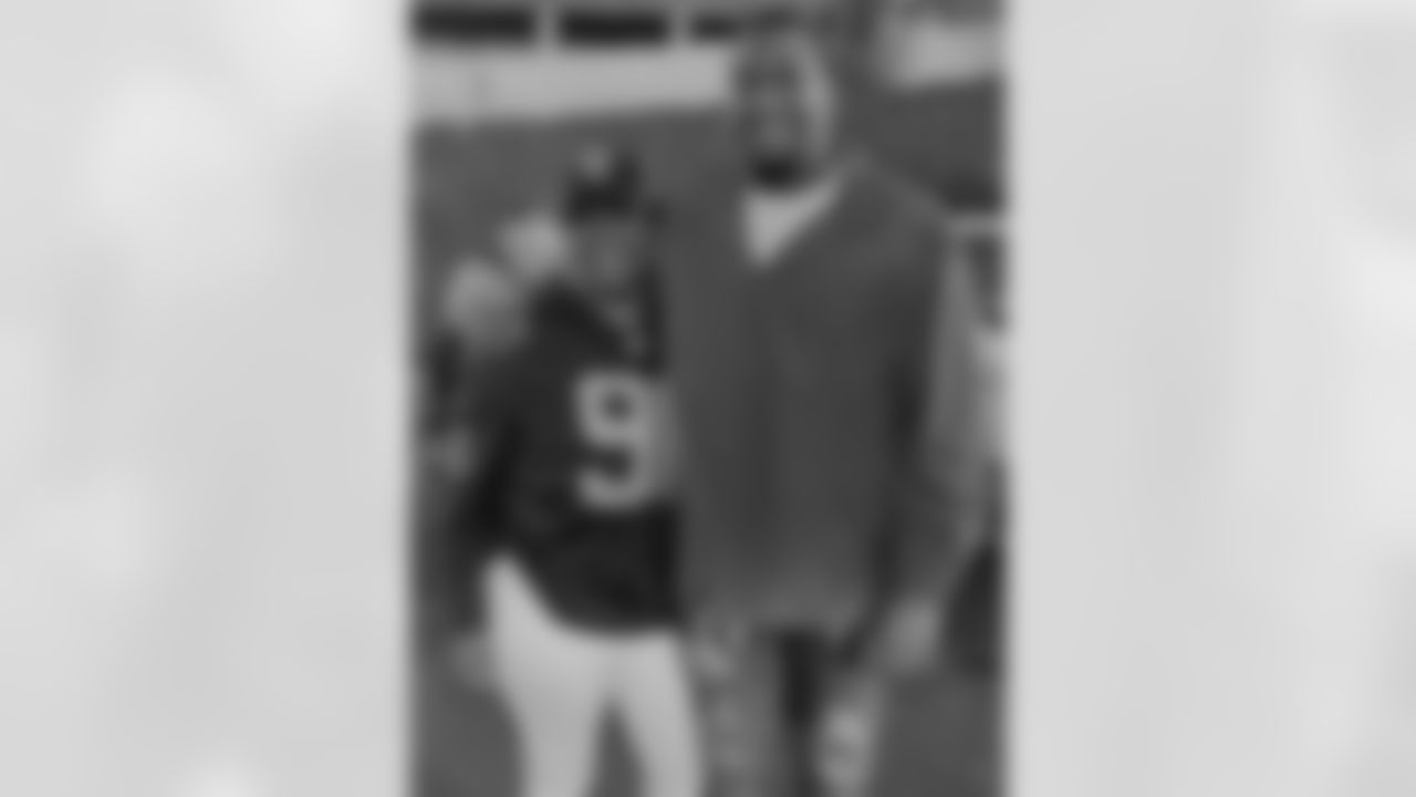 Las Vegas Raiders defensive end Clelin Ferrell with his mother.