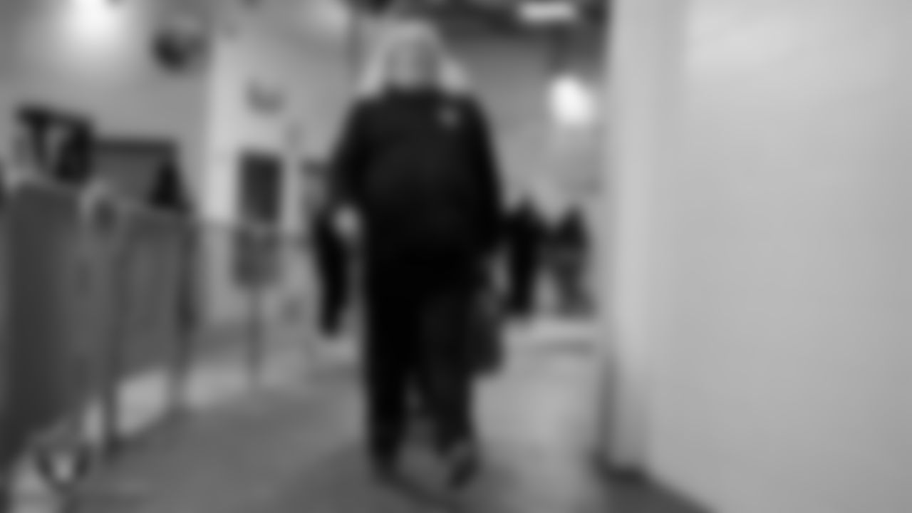 Las Vegas Raiders senior defensive assistant Rob Ryan arrives to the regular season away game against the Pittsburgh Steelers at Acrisure Stadium.