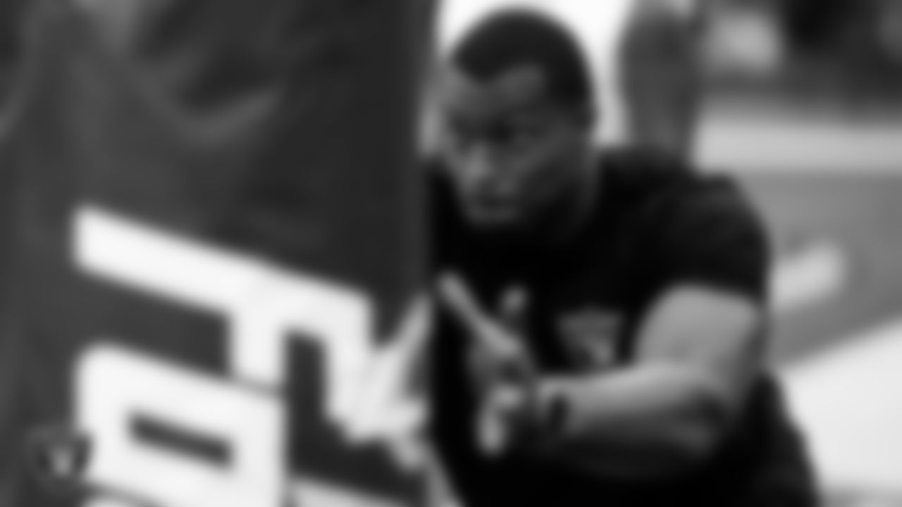 Las Vegas Raiders defensive end Tyree Wilson (9) warming up before the preseason away game against the Los Angeles Rams at Sofi Stadium.