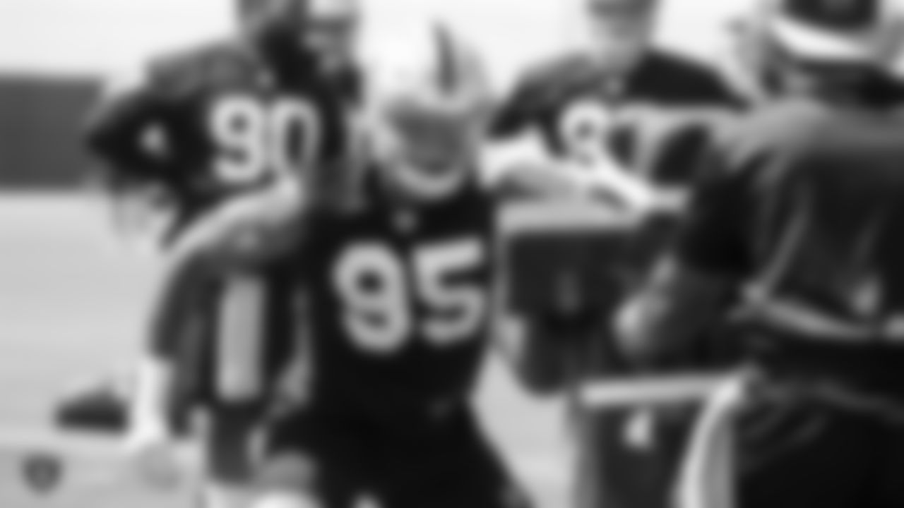 DE Quinton Bell